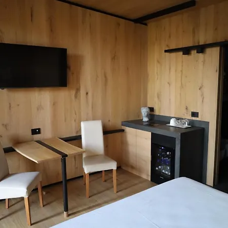 Roggia Dei Cedri Resort *
